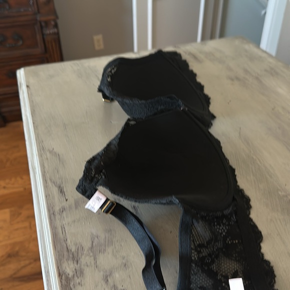 Victoria Secret DREAM ANGELS Lace Lightly Lined Plunge Bra Black Lace NWT - Picture 8 of 12